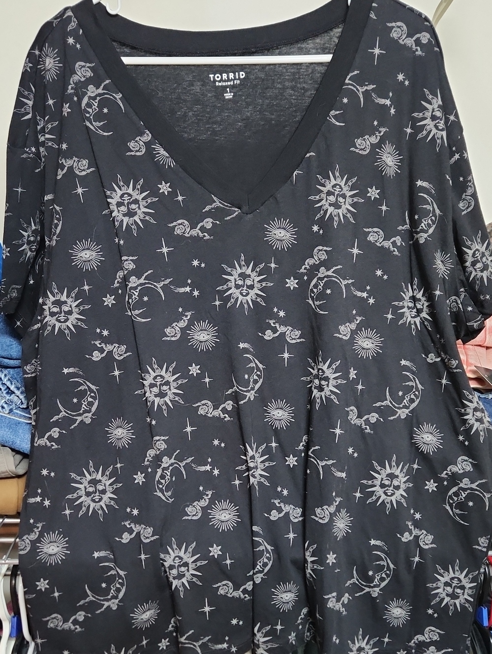 torrid Black V-Neck Tee with Light Gray Celestial Print